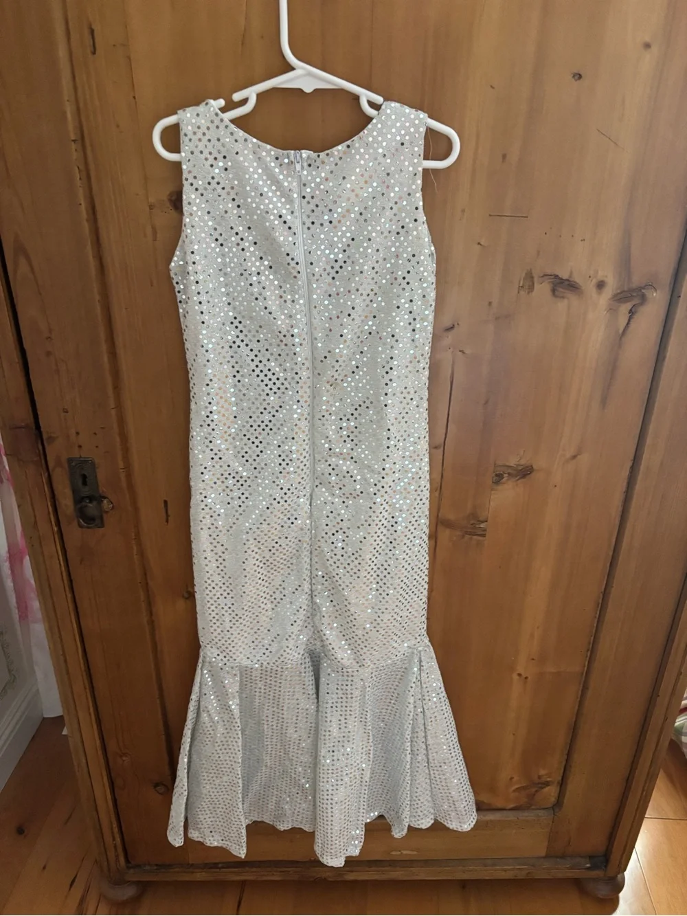 Sequin V-Neck Movie Star Costume in White
